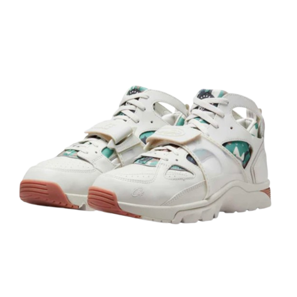 Air Trainer Huarache x Corteiz Light Bone