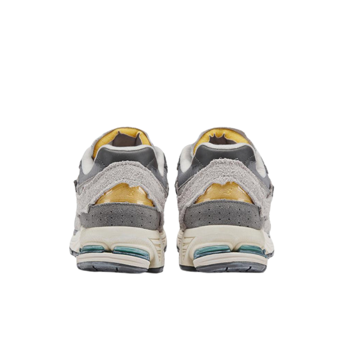 NEW BALANCE 2002R PROTECTION PACK RAIN CLOUD