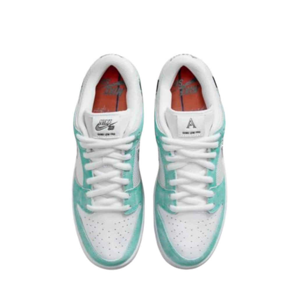 DUNK SB X APRIL SKATEBOARDS