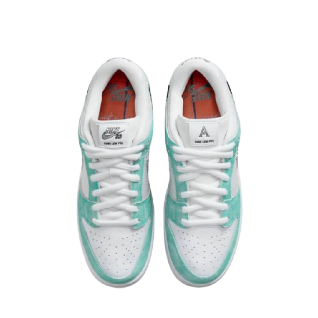 DUNK SB X APRIL SKATEBOARDS