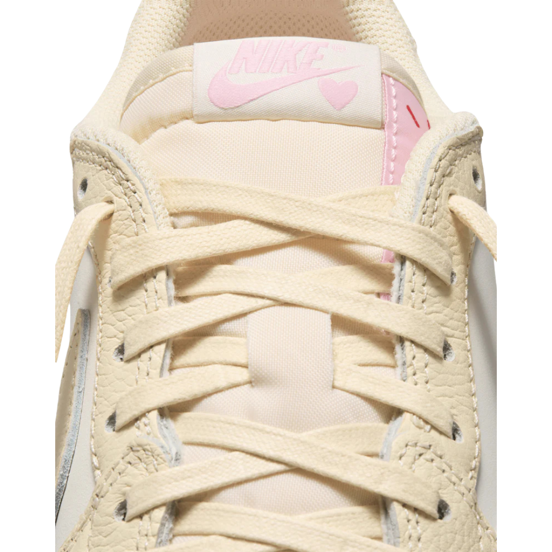 Jordan 1 Low x Travis Scott 'Shy Pink'