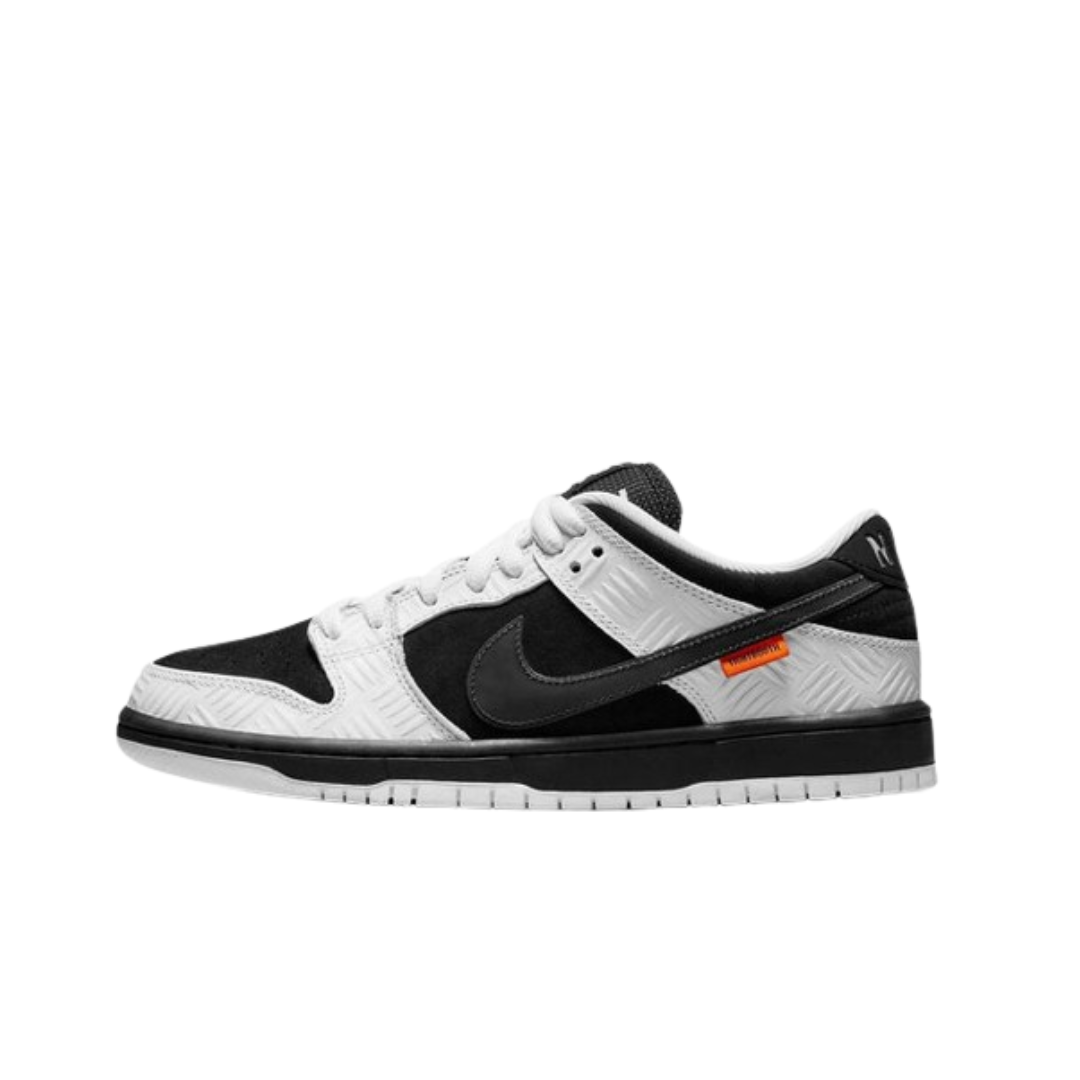 Nike SB Dunk Low x TIGHTBOOTH