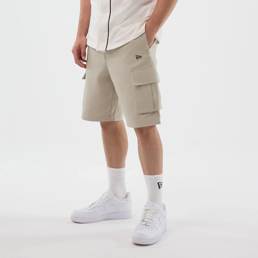 New Era Pantalón Corto Cargo Beige Claro