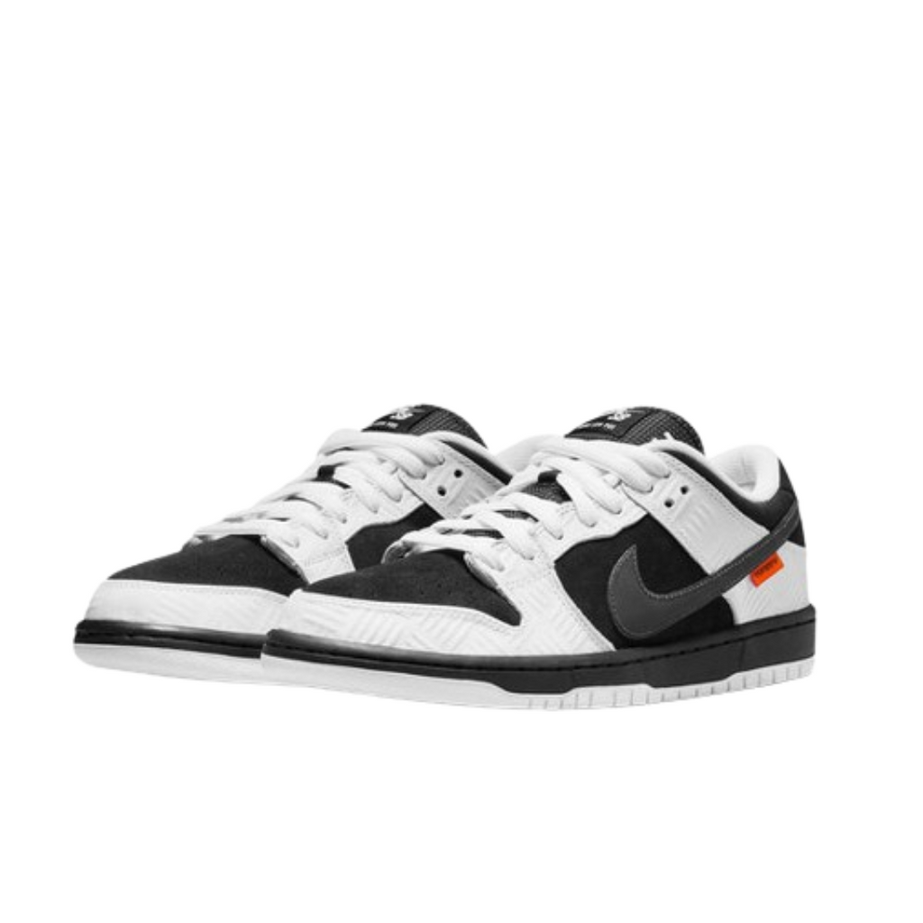 Nike SB Dunk Low x TIGHTBOOTH