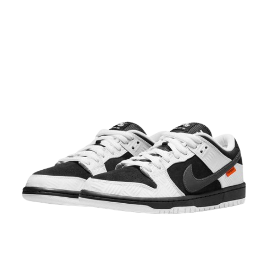 Nike SB Dunk Low x TIGHTBOOTH