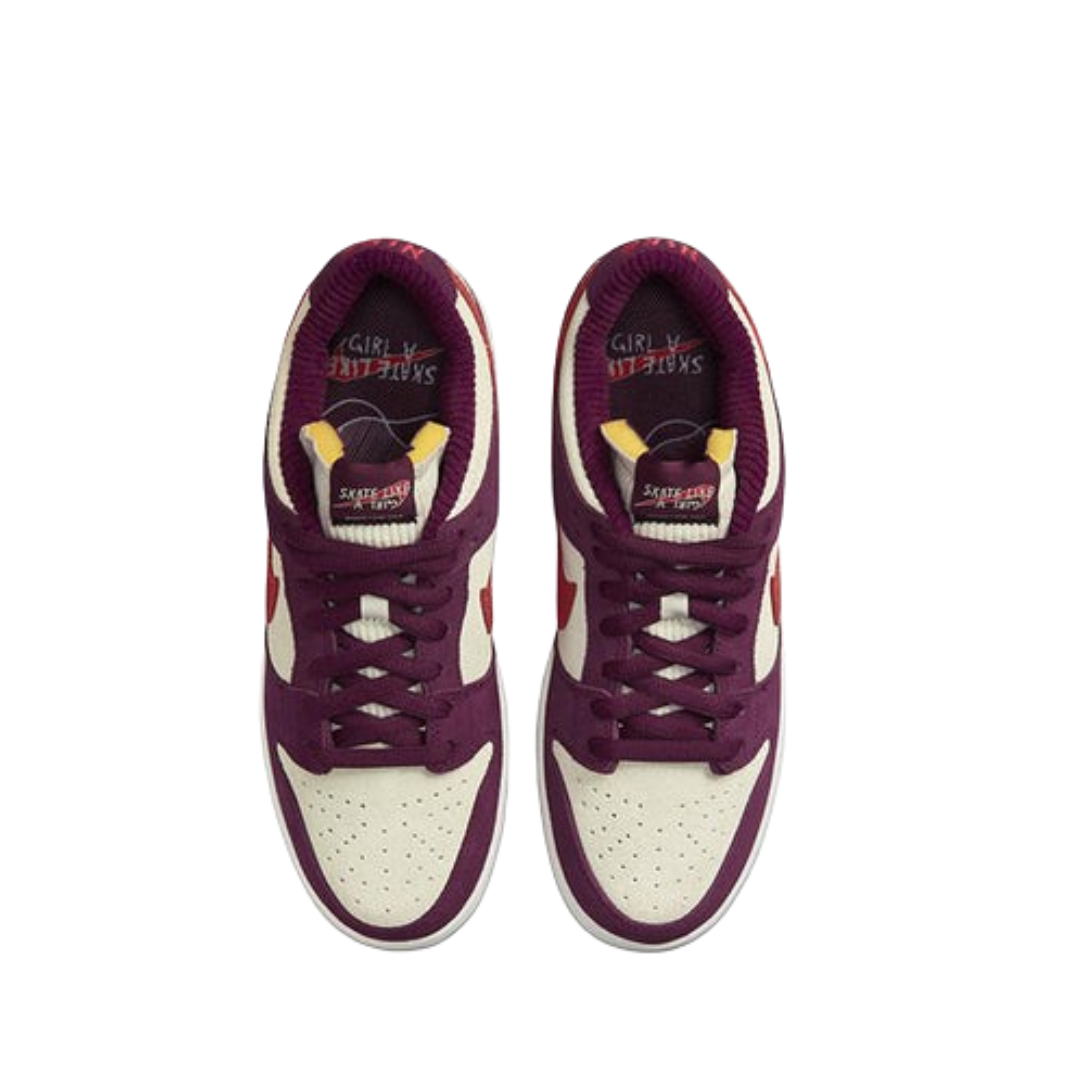 DUNK SB LOW SKATE LIKE A GIRL