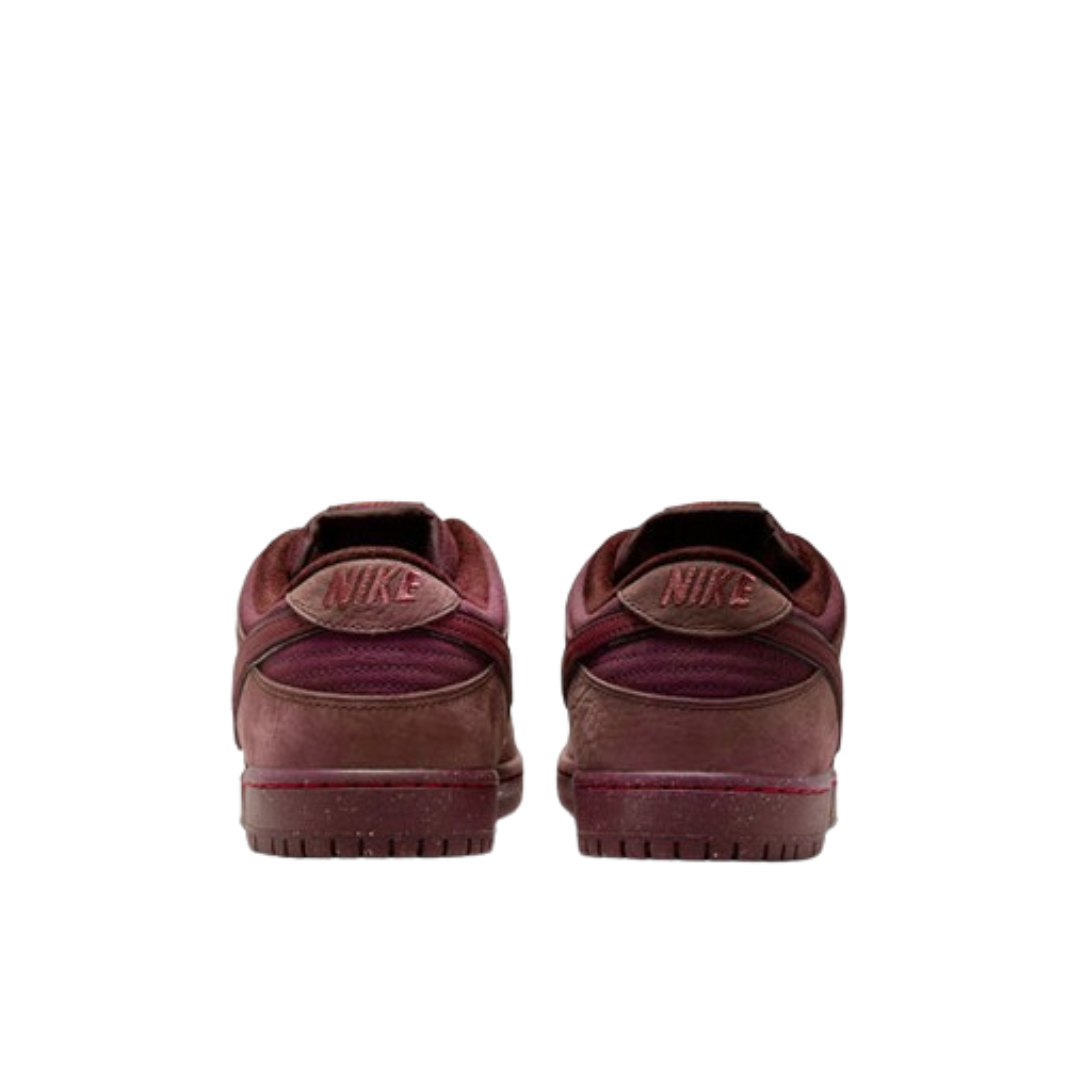 Nike Dunk Low SB City of Love Burgundy Crush