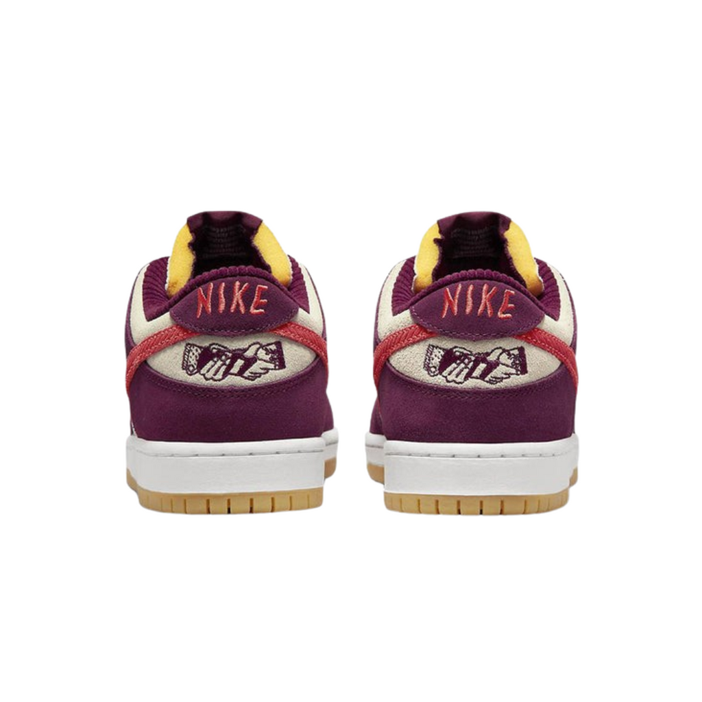 DUNK SB LOW SKATE LIKE A GIRL