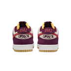 DUNK SB LOW SKATE LIKE A GIRL