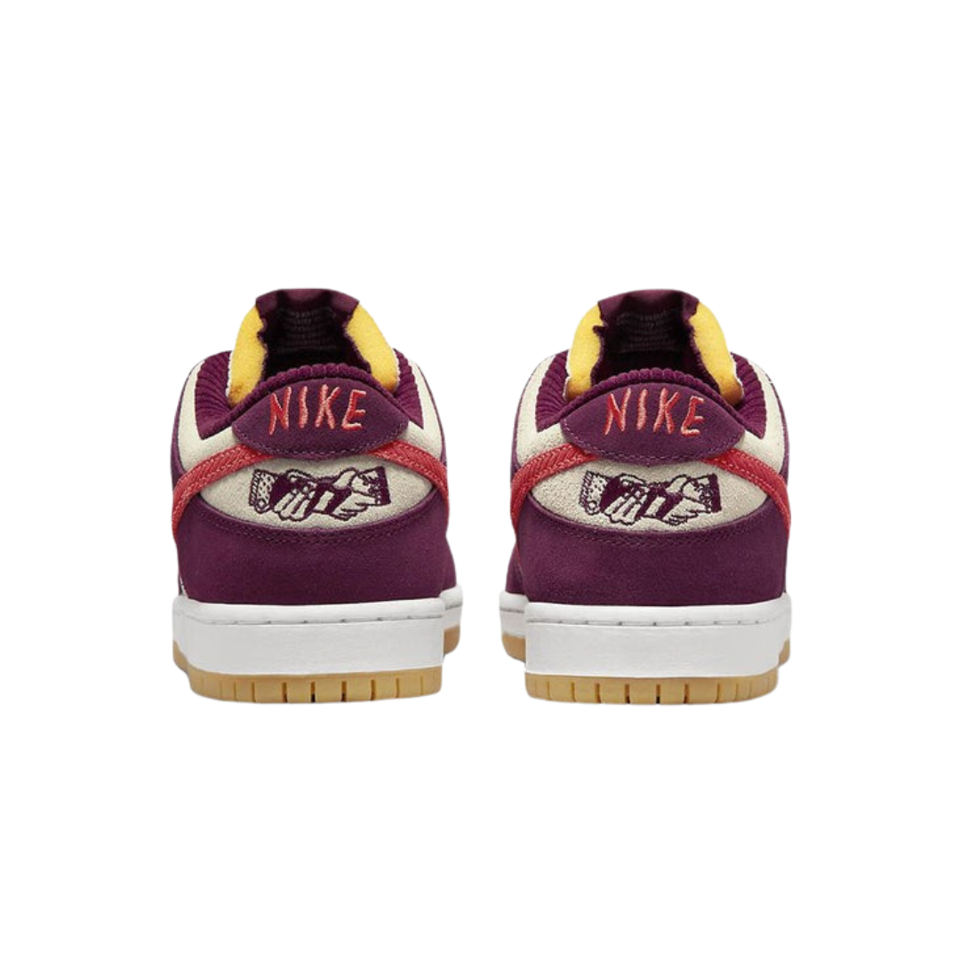 DUNK SB LOW SKATE LIKE A GIRL
