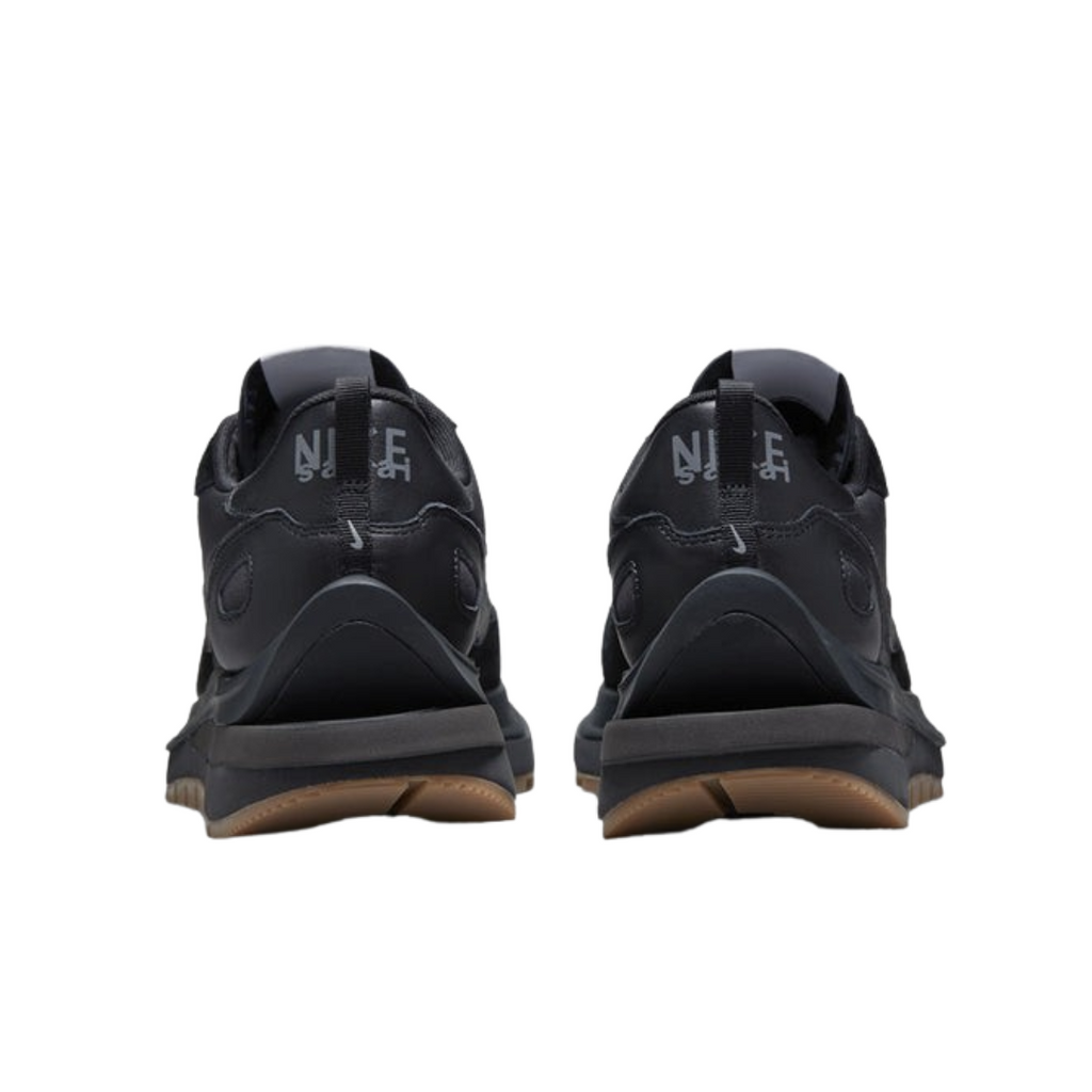 Nike sacai x VaporWaffle Black Gum