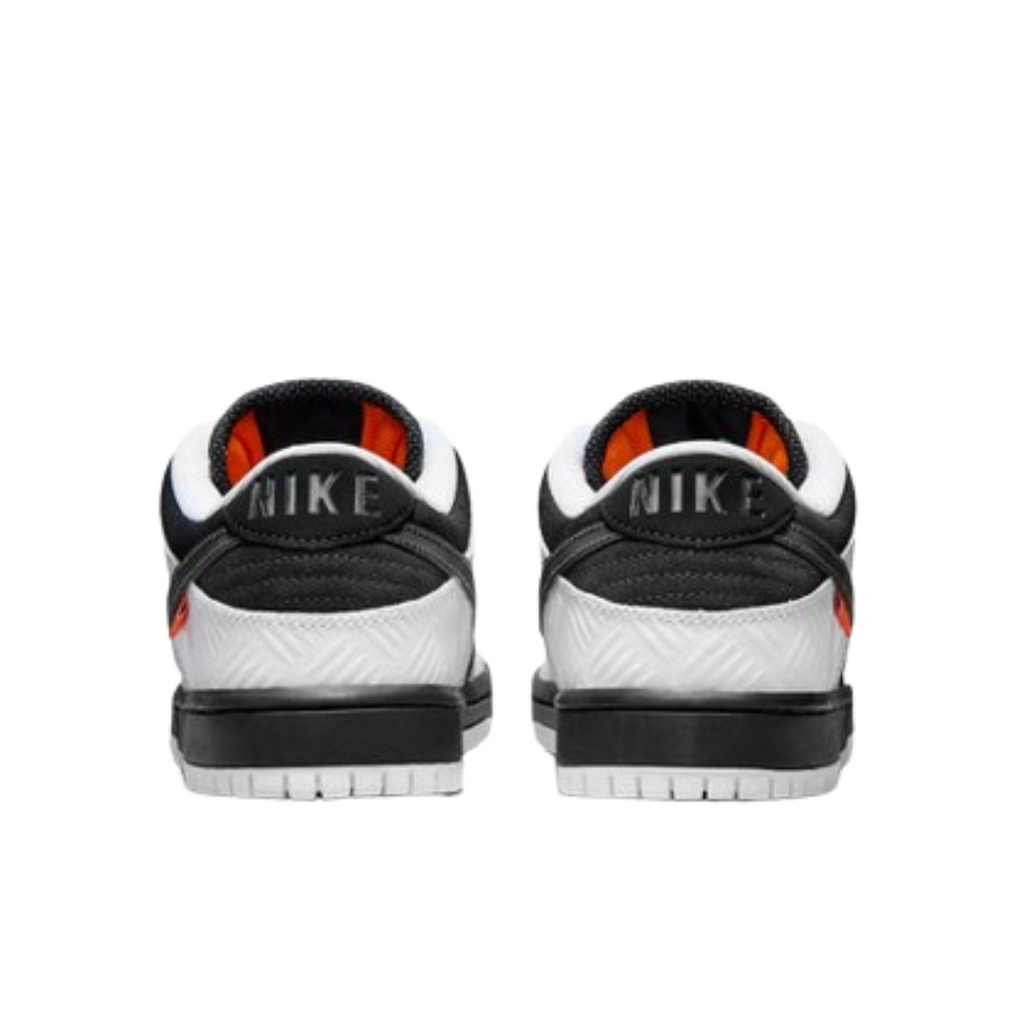 Nike SB Dunk Low x TIGHTBOOTH