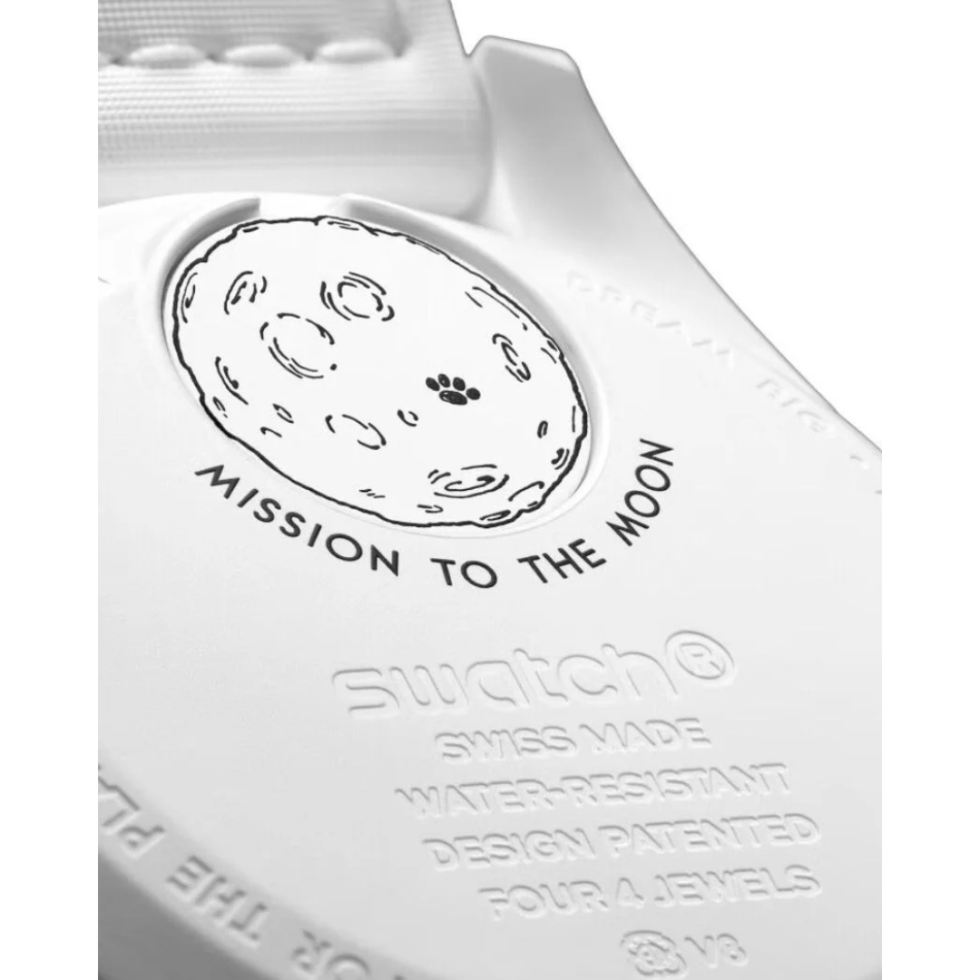Swatch x Omega Bioceramic Moonswatch Mission to the Moonphase Snoopy White
